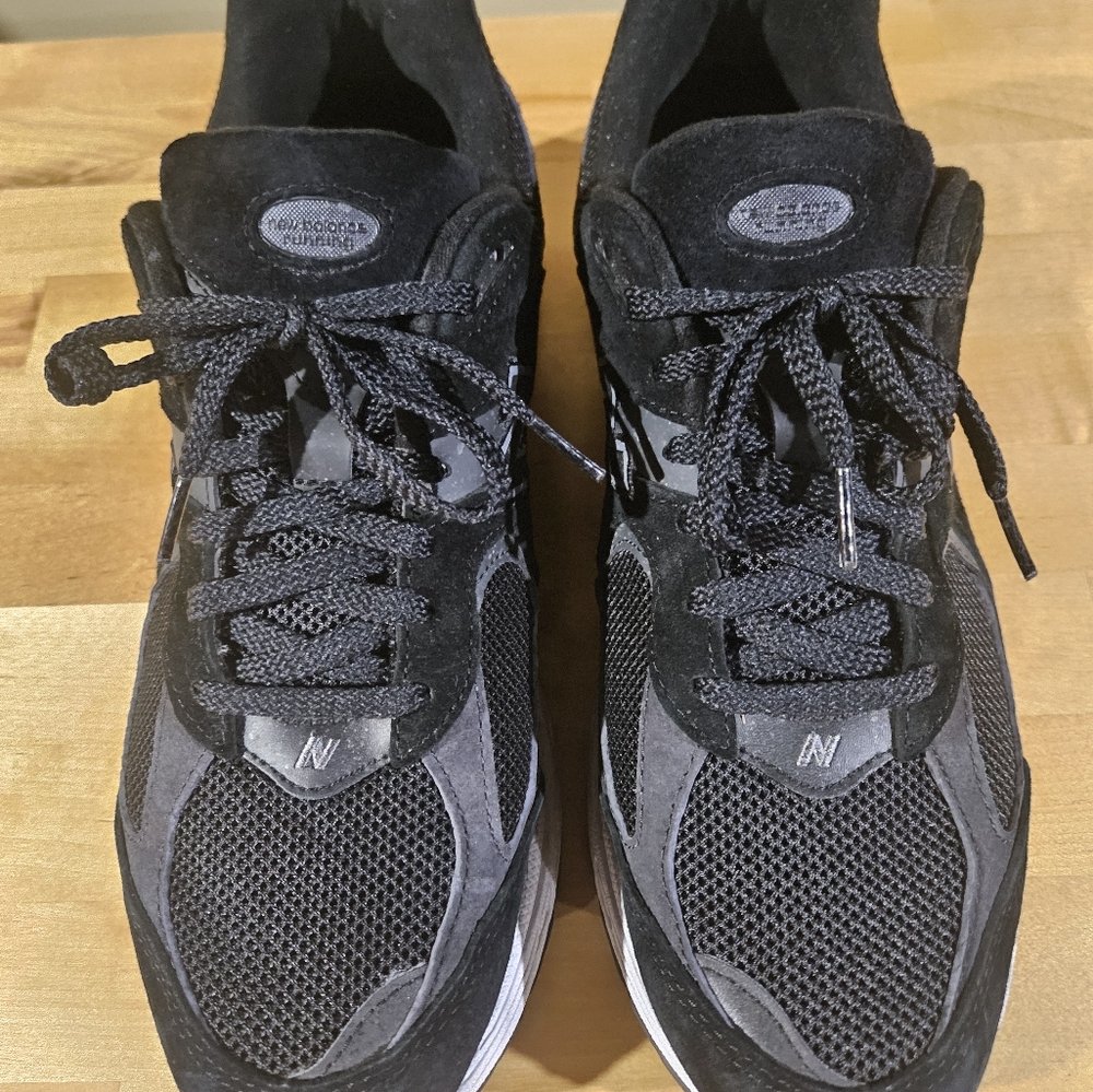 New Balance 2002r View 3